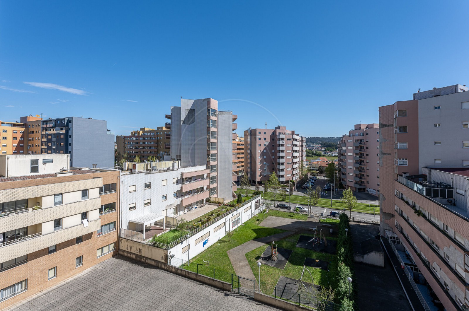 Apartment T2 for For sale in Rio Tinto, Gondomar, Porto - Vistas (Imagem 1)