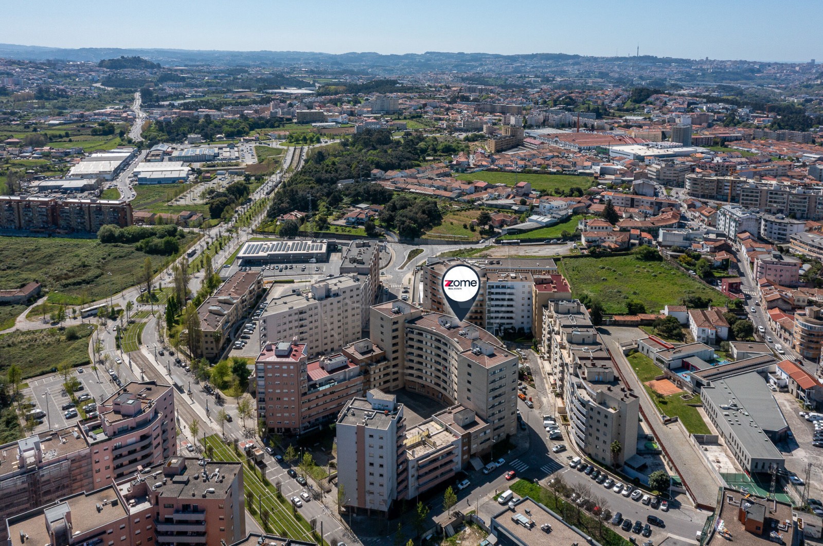 Apartment T2 for For sale in Rio Tinto, Gondomar, Porto - Área envolvente (Imagem 7)