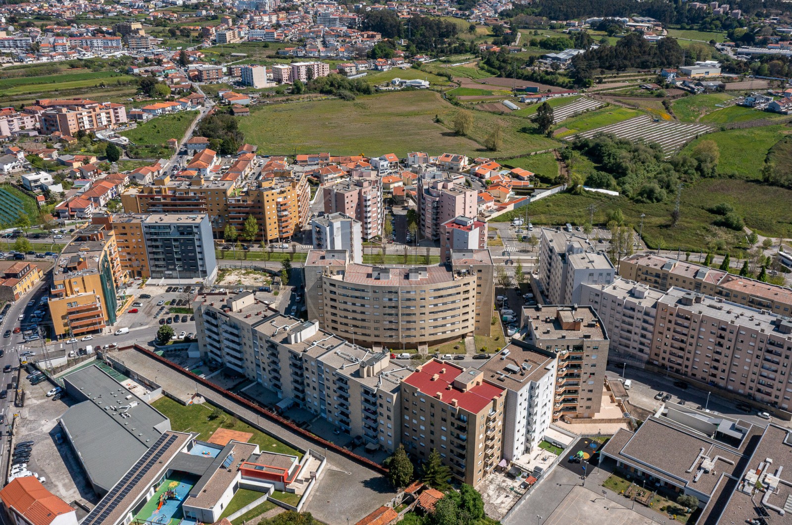 Apartment T2 for For sale in Rio Tinto, Gondomar, Porto - Fachada (Imagem 8)