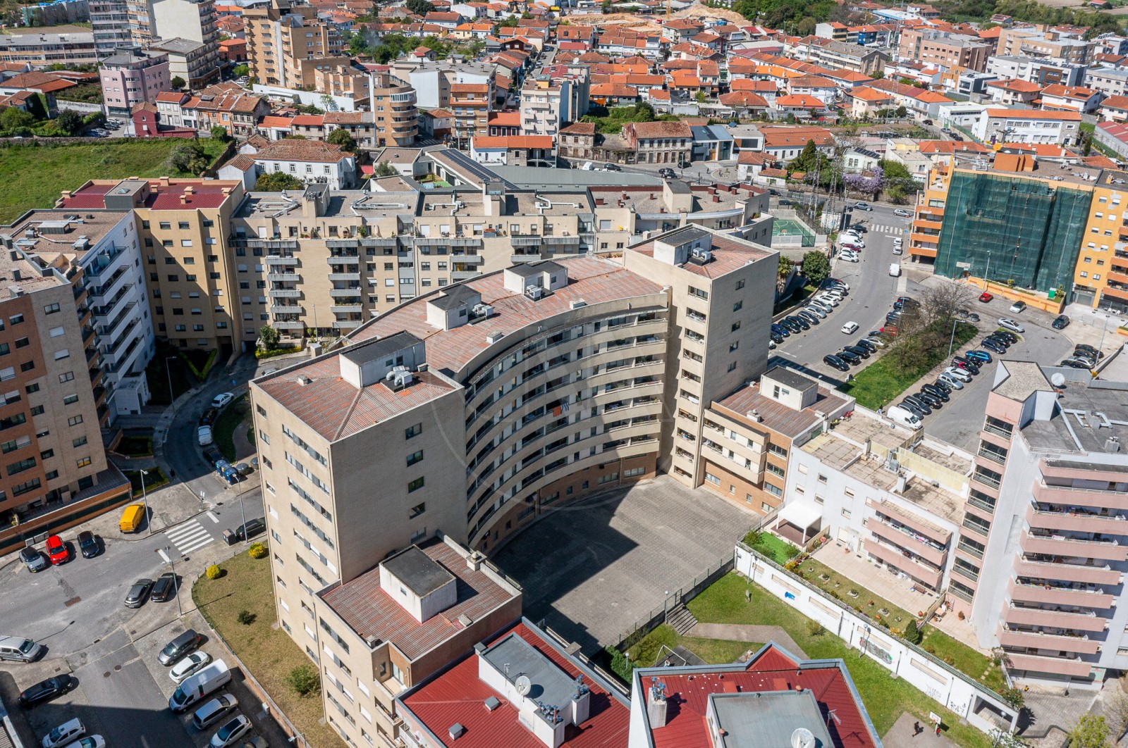 Apartment T2 for For sale in Rio Tinto, Gondomar, Porto - Fachada (Imagem 6)