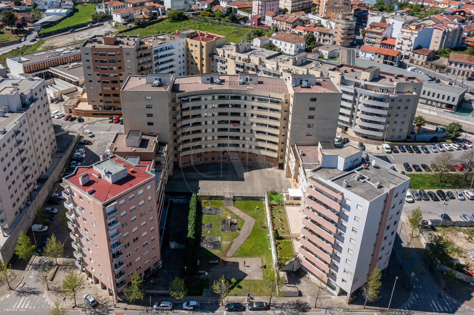 Apartment T2 for For sale in Rio Tinto, Gondomar, Porto - Fachada (Imagem 5)