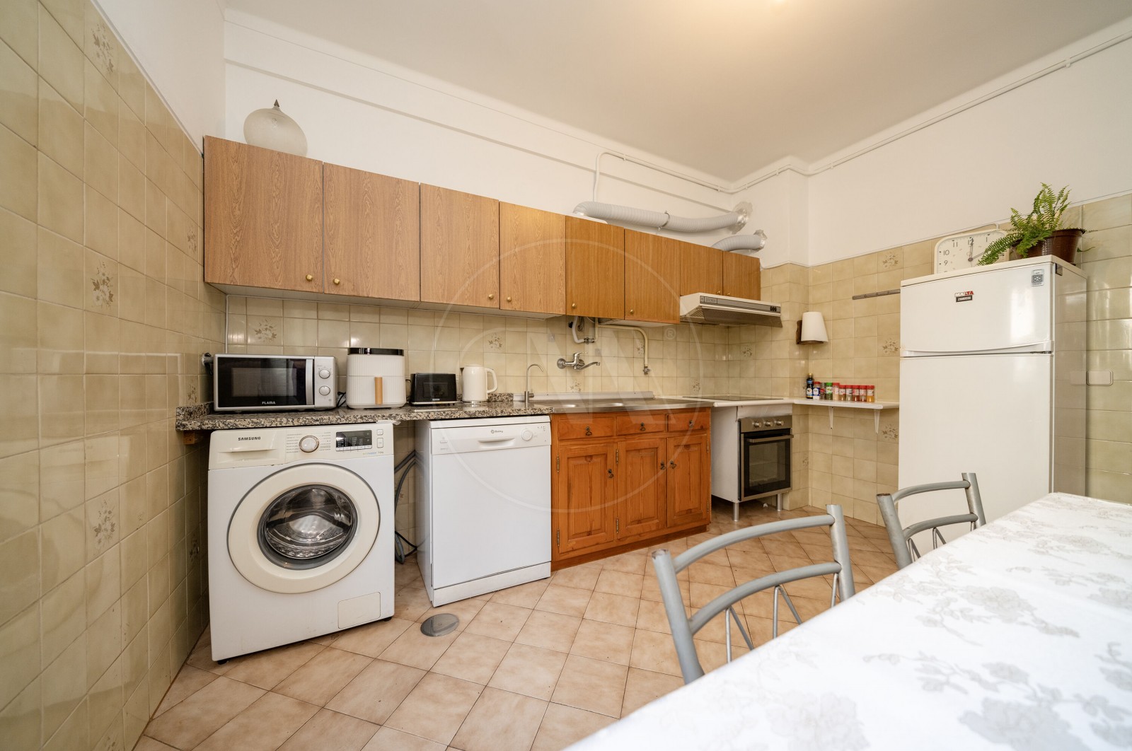 Apartamento T2 para Venda em Ferreiros e Gondizalves, Braga, Braga - Cozinha (Imagem 2)
