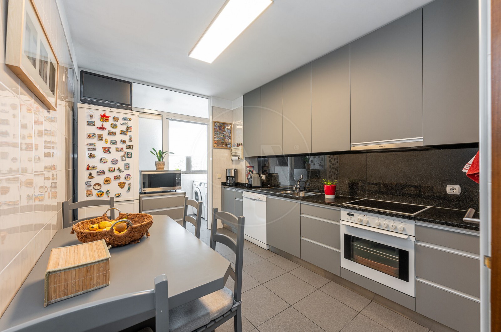 Apartamento T3 para Venda em Moreira, Maia, Porto - Cozinha (Imagem 1)