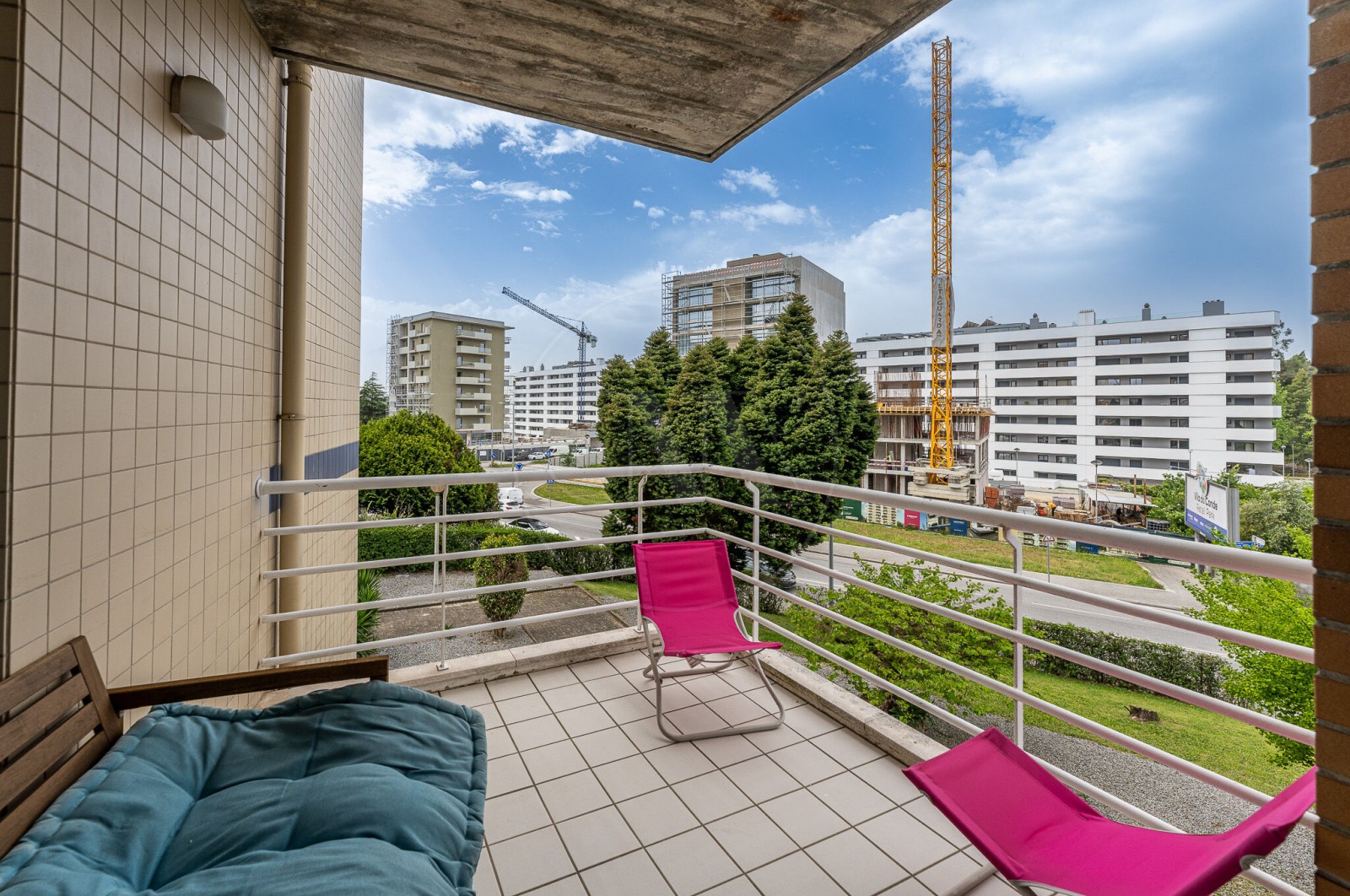 Apartamento T3 para Venda em Moreira, Maia, Porto - Varanda (Imagem 1)