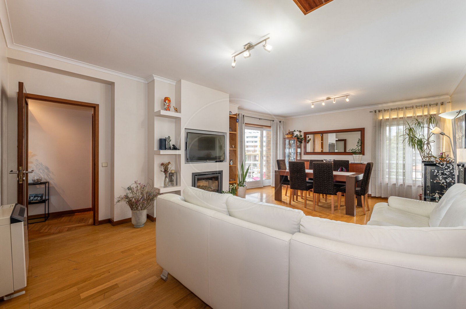 Apartamento T3 para Venda em Moreira, Maia, Porto - Sala (Imagem 1)