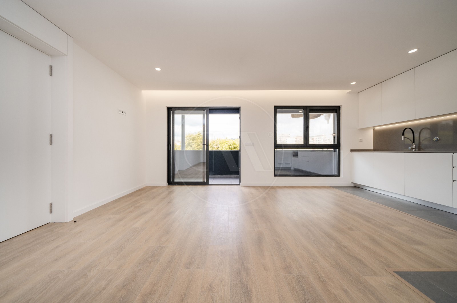 Apartamento T3 para Venda em Póvoa de Lanhoso (Nossa Senhora do Amparo), Póvoa de Lanhoso, Braga - Cozinha (Imagem 4)