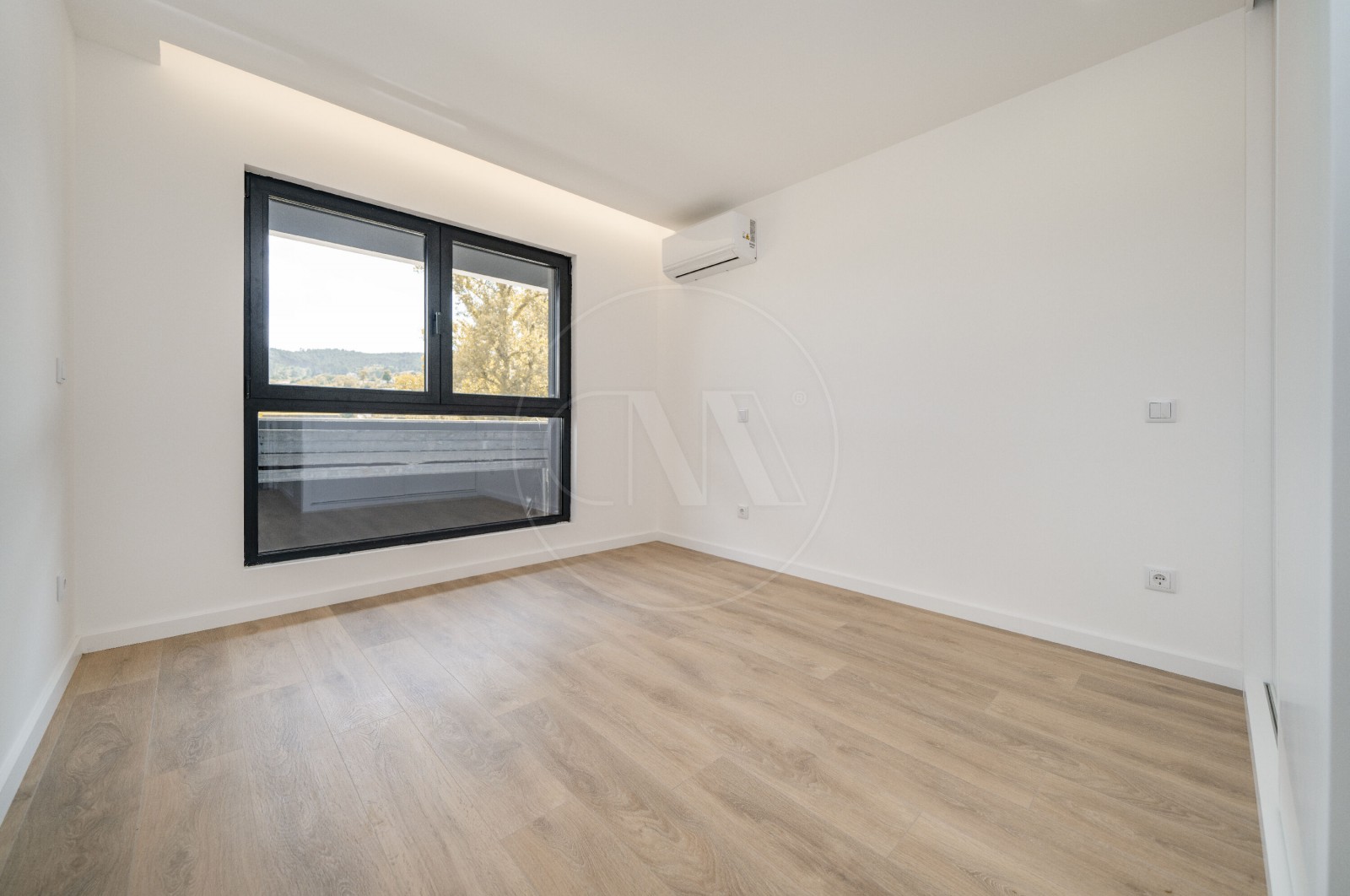 Apartamento T3 para Venda em Póvoa de Lanhoso (Nossa Senhora do Amparo), Póvoa de Lanhoso, Braga - Suite (Imagem 1)