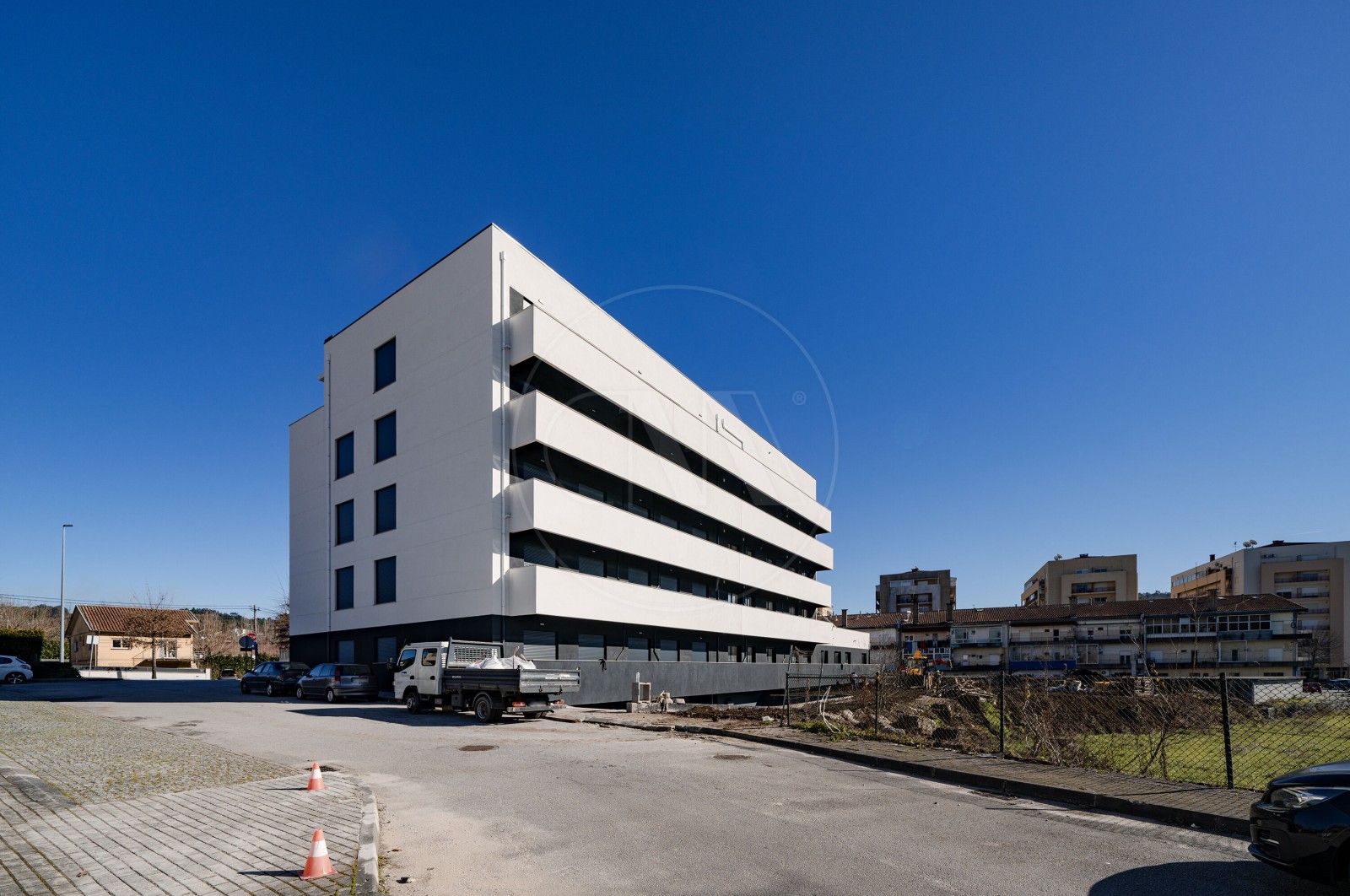 Apartamento T3 para Venda em Póvoa de Lanhoso (Nossa Senhora do Amparo), Póvoa de Lanhoso, Braga - Fachada (Imagem 5)