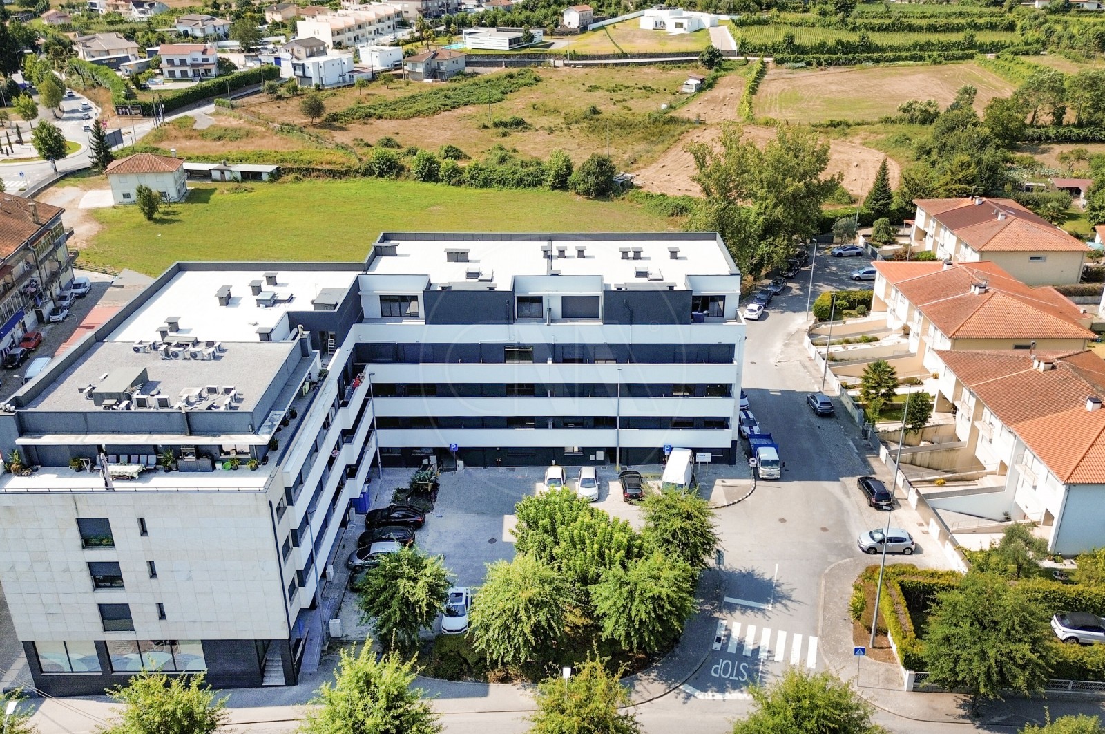Apartamento T3 para Venda em Póvoa de Lanhoso (Nossa Senhora do Amparo), Póvoa de Lanhoso, Braga - Fachada (Imagem 8)