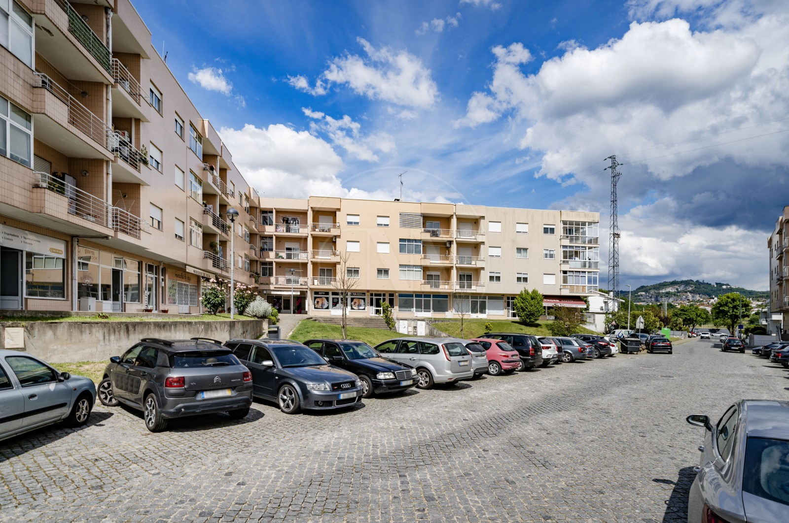 Apartamento T2+1 para Venda em Merelim (São Pedro) e Frossos, Braga, Braga - Fachada (Imagem 3)