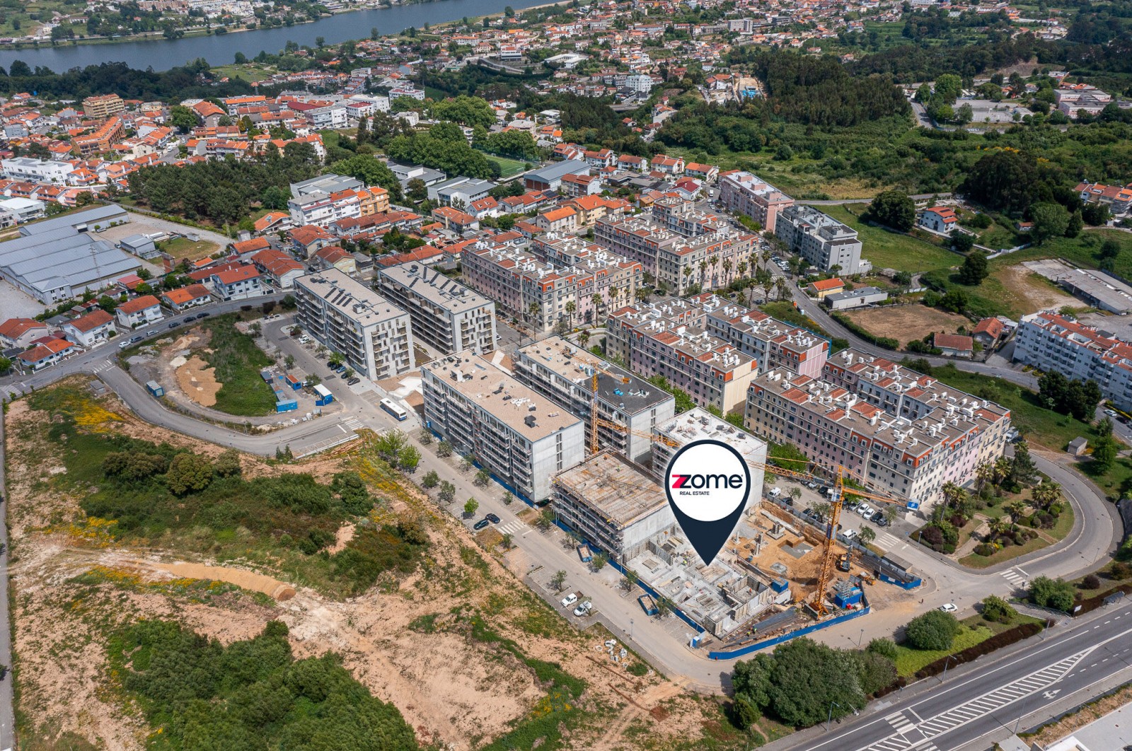 Apartamento T2+1 para Venda em Oliveira do Douro, Vila Nova de Gaia, Porto - Área envolvente (Imagem 15)