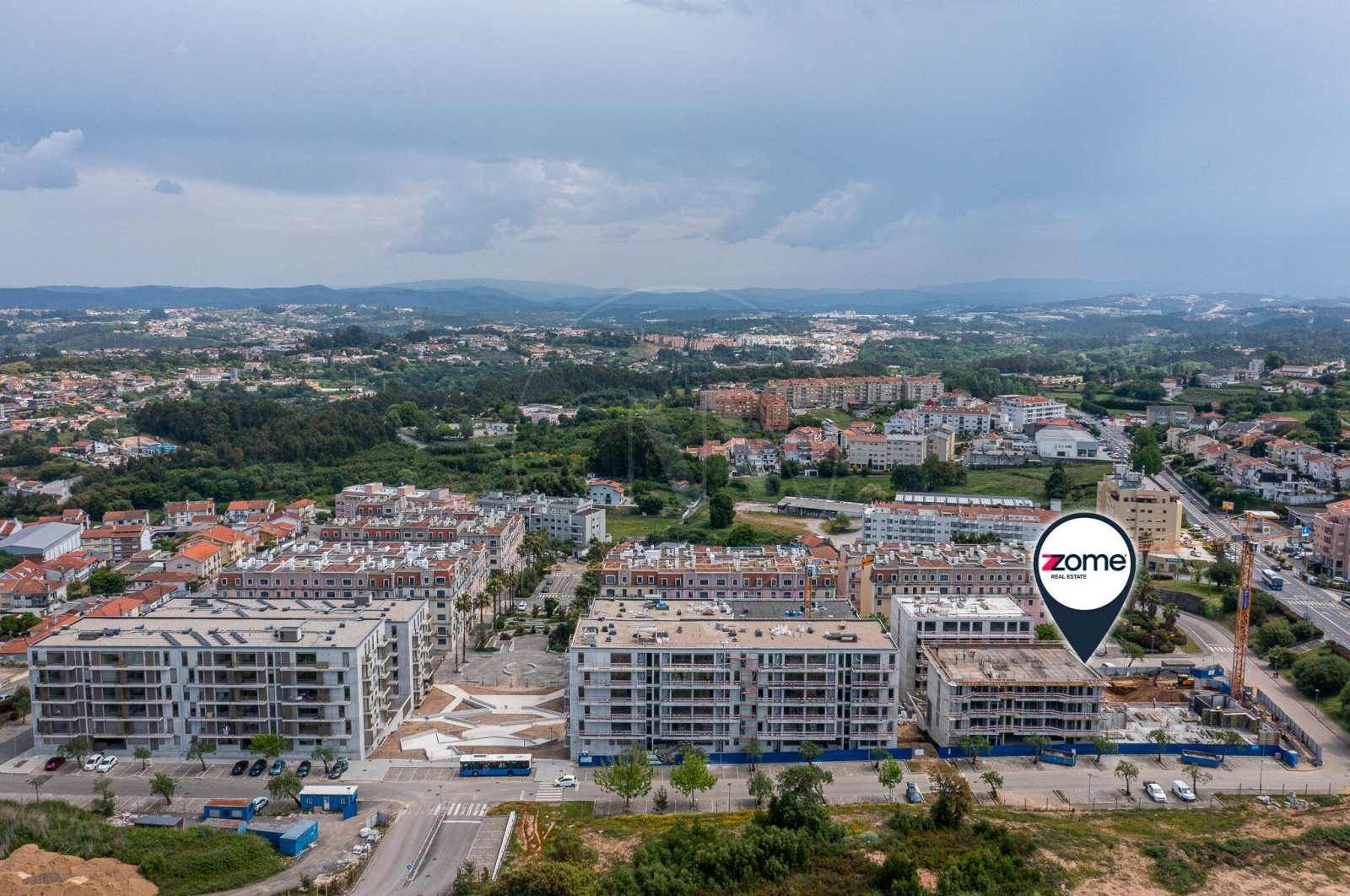 Apartamento T2+1 para Venda em Oliveira do Douro, Vila Nova de Gaia, Porto - Área envolvente (Imagem 3)