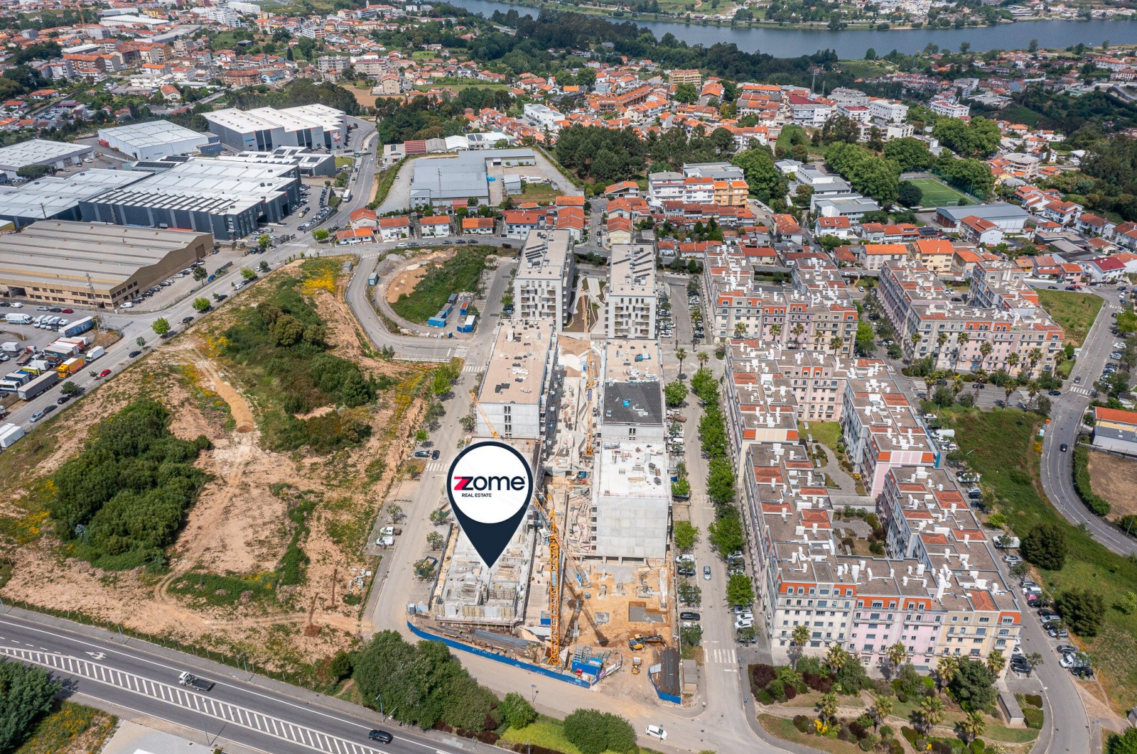 Apartamento T2+1 para Venda em Oliveira do Douro, Vila Nova de Gaia, Porto - Área envolvente (Imagem 15)