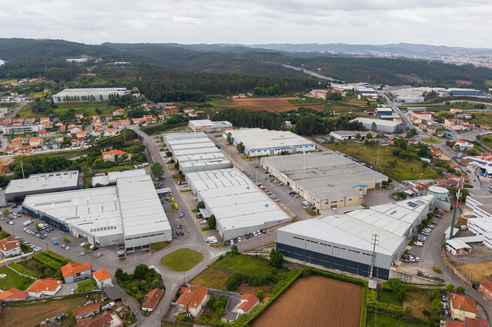 Pavilhão para Venda em Santo Tirso, Couto (Santa Cristina e São Miguel) e Burgães, Santo Tirso, Porto - Área envolvente (Imagem 17)