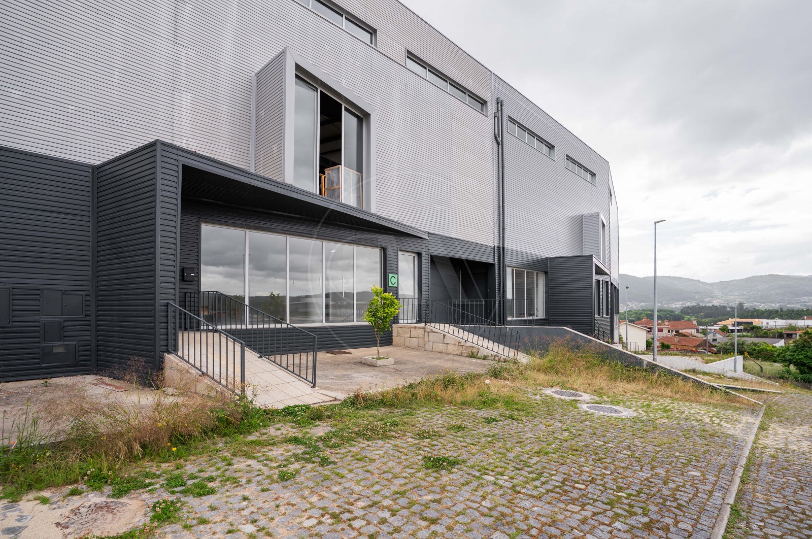 Pavilhão para Venda em Santo Tirso, Couto (Santa Cristina e São Miguel) e Burgães, Santo Tirso, Porto - Área envolvente (Imagem 4)