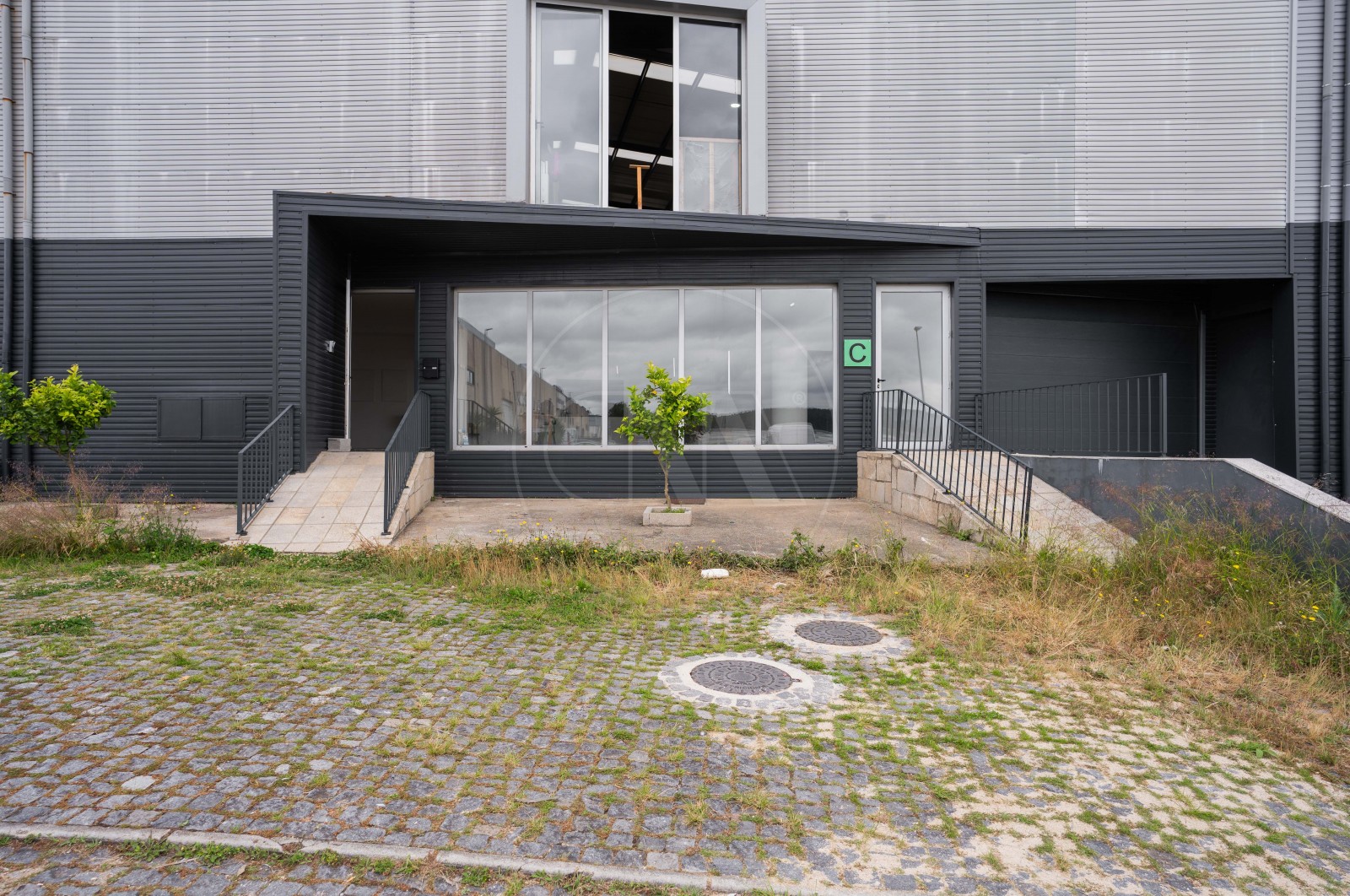 Pavilhão para Venda em Santo Tirso, Couto (Santa Cristina e São Miguel) e Burgães, Santo Tirso, Porto - Área envolvente (Imagem 1)