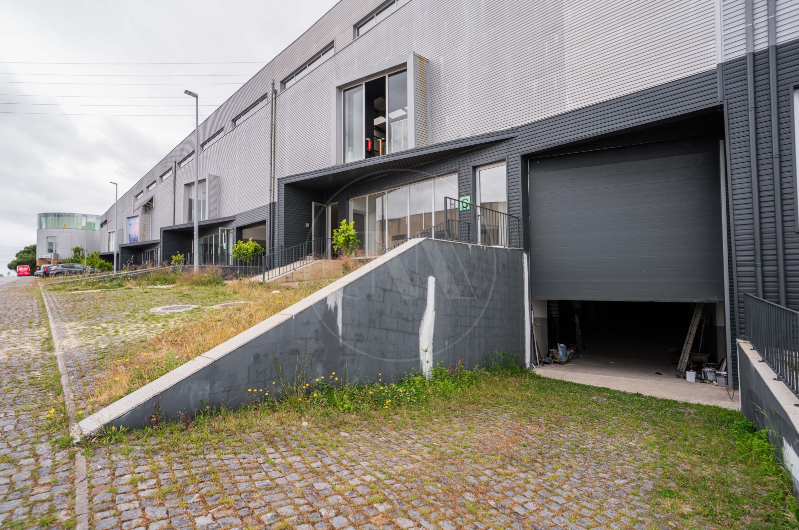 Pavilhão para Venda em Santo Tirso, Couto (Santa Cristina e São Miguel) e Burgães, Santo Tirso, Porto - Área envolvente (Imagem 5)