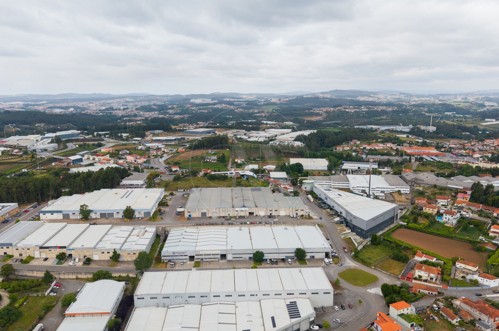 Pavilhão para Venda em Santo Tirso, Couto (Santa Cristina e São Miguel) e Burgães, Santo Tirso, Porto - Área envolvente (Imagem 16)