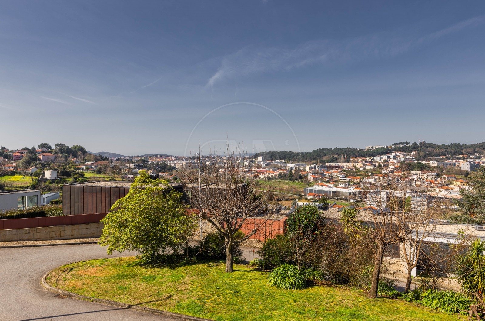 Terreno Urbano para Venda em Nogueiró e Tenões, Braga, Braga - Área envolvente (Imagem 5)