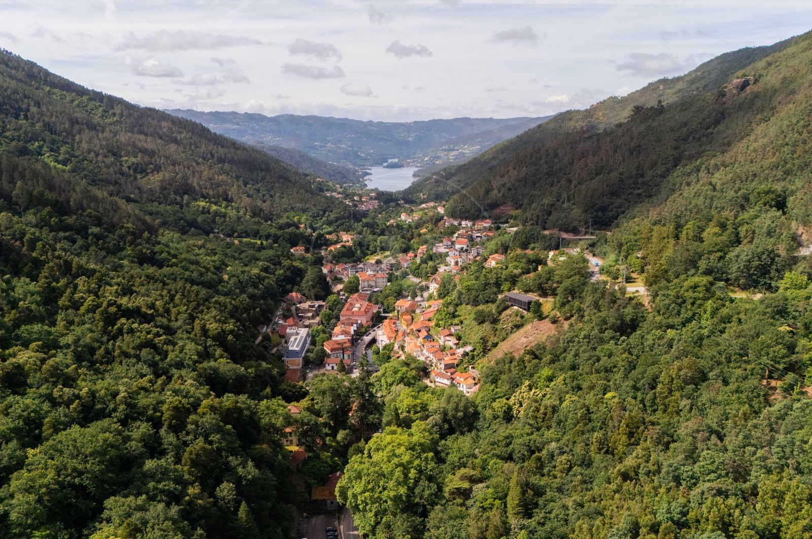Apartamento T3 para Venda em Vilar da Veiga, Terras de Bouro, Braga - Área envolvente (Imagem 40)