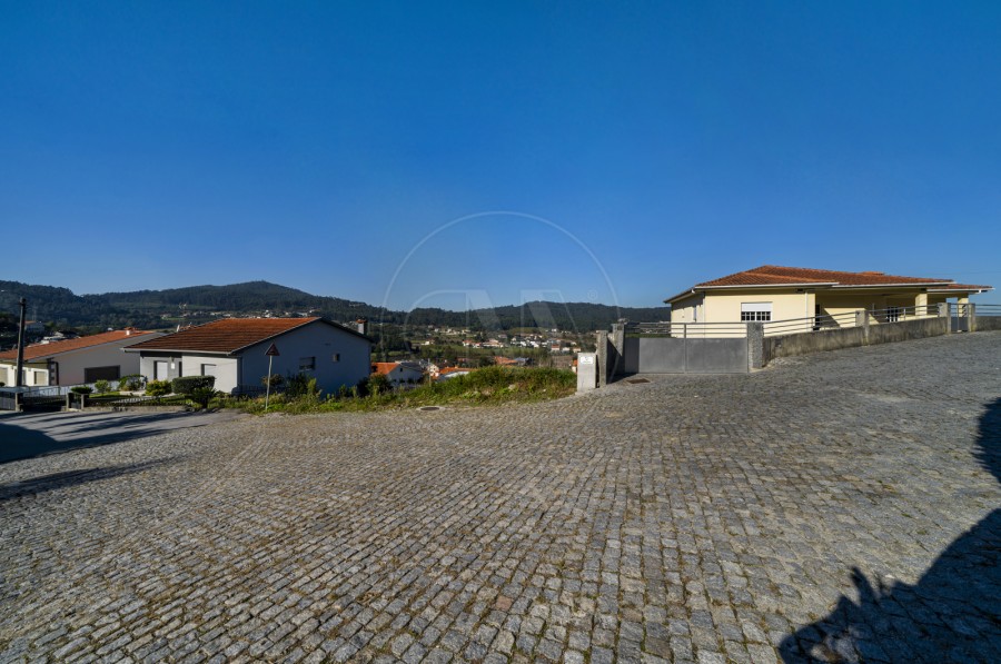 Terreno Urbano para Venda em Escudeiros e Penso (Santo Estêvão e São Vicente), Braga, Braga - Fachada (Imagem 1)