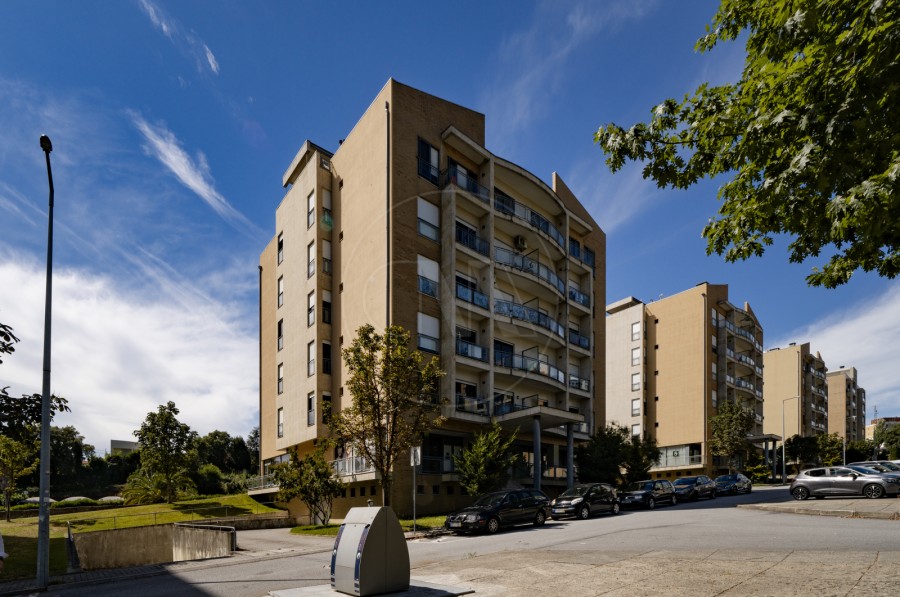Fachada (Imagem 1)