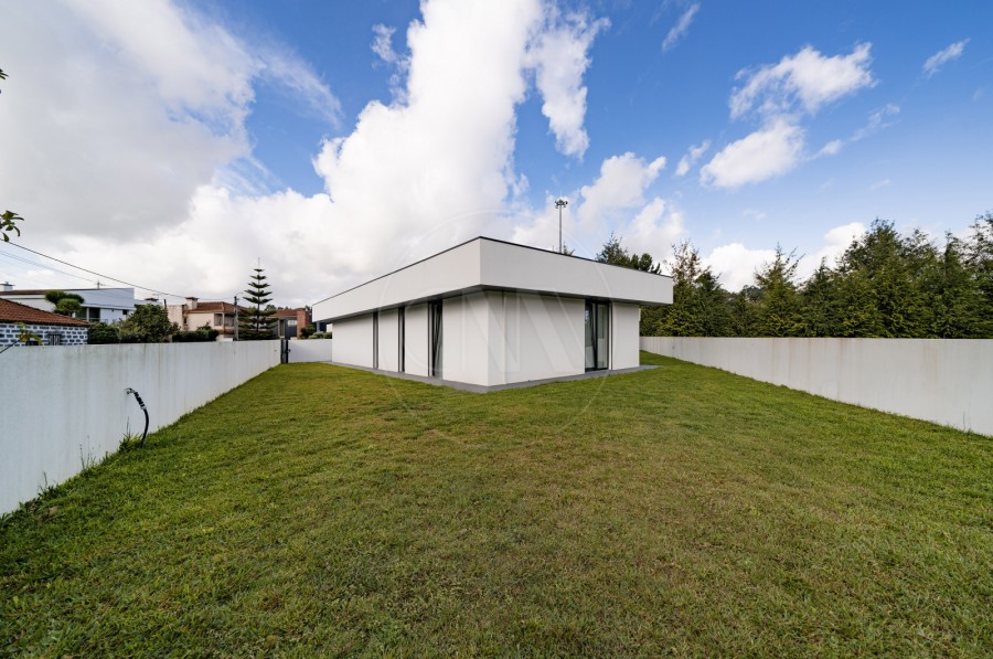 Fachada (Imagem 1)