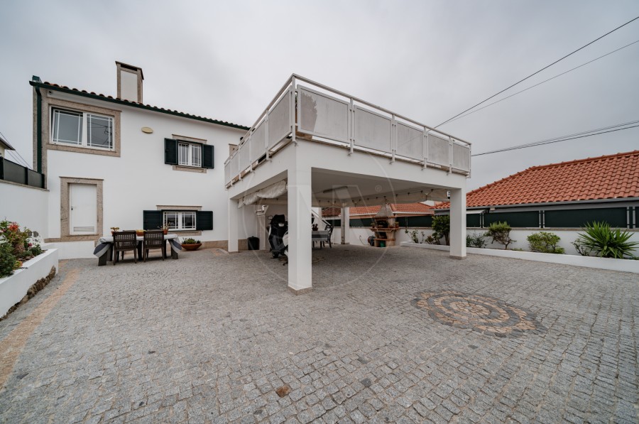Fachada (Imagem 1)