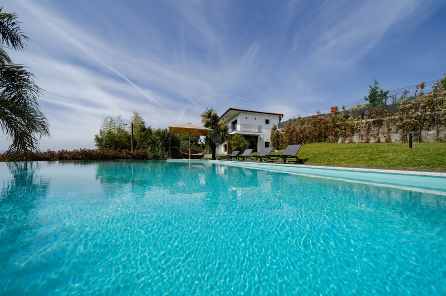 Fachada (Imagem 1)