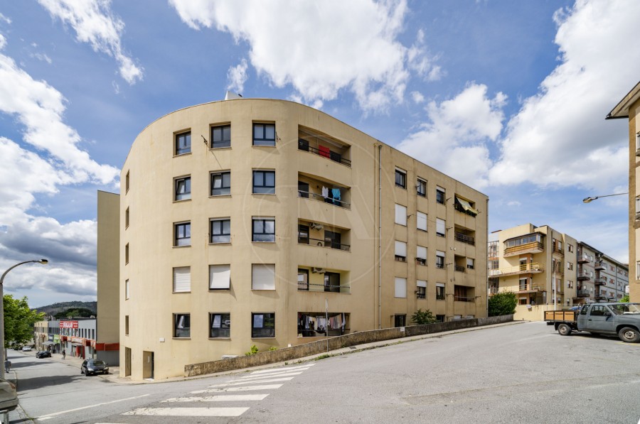 Fachada (Imagem 1)
