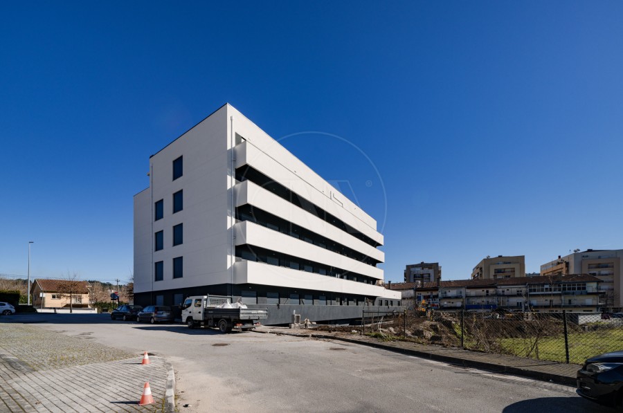 Apartamento T3 para Venda em Póvoa de Lanhoso (Nossa Senhora do Amparo), Póvoa de Lanhoso, Braga - Fachada (Imagem 1)